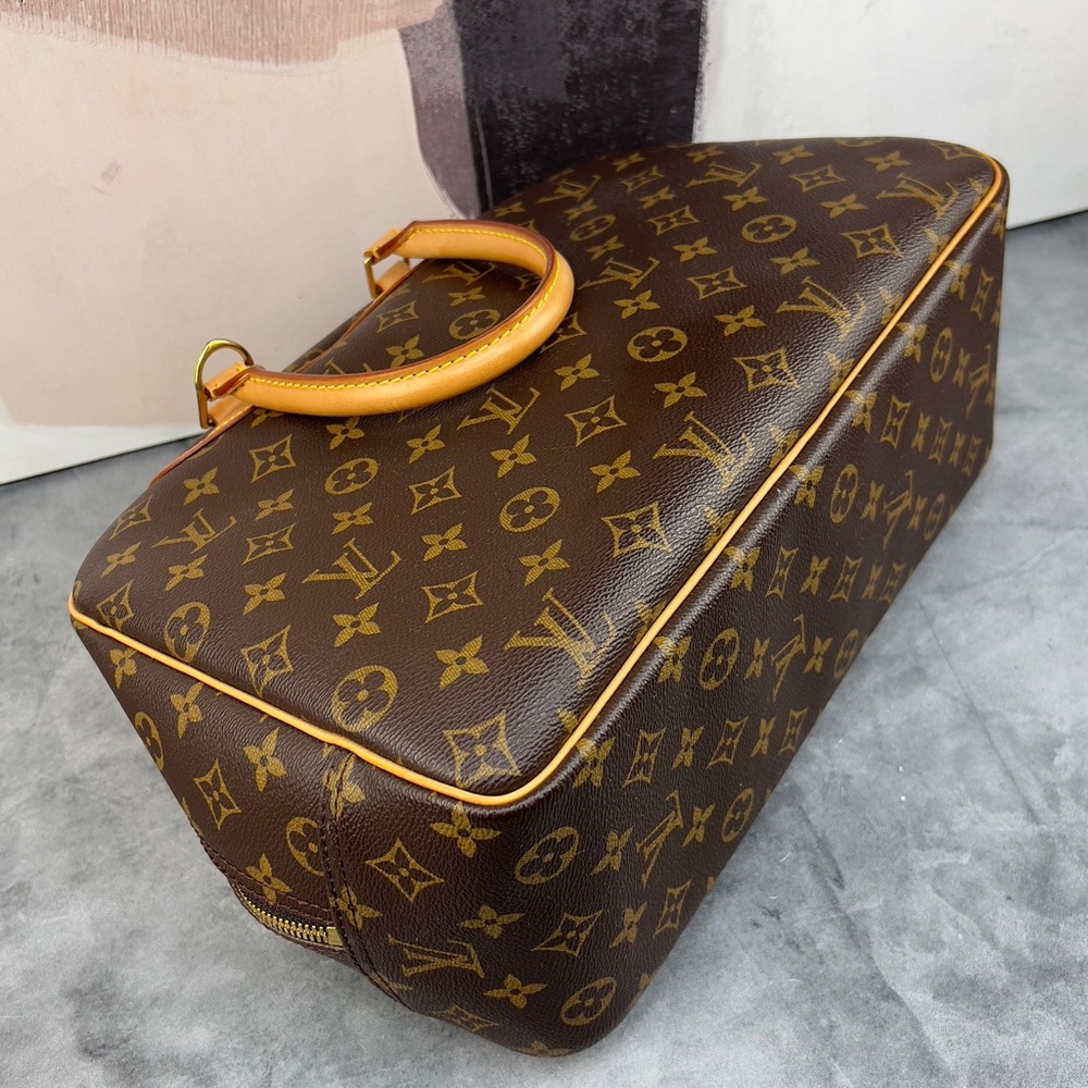 🌵Authentic Louis Vuitton Deauville Monogram🌵 - Picture 9 of 17